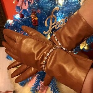 Elegant Brown Leather Gloves
